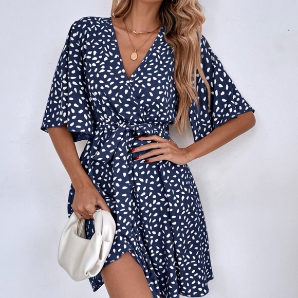 Boho Mint Green Leopard Print Butterfly Sleeve Mini Dress - Picture 5 of 11